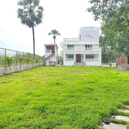 Classic Villa Palghar Екстер'єр фото