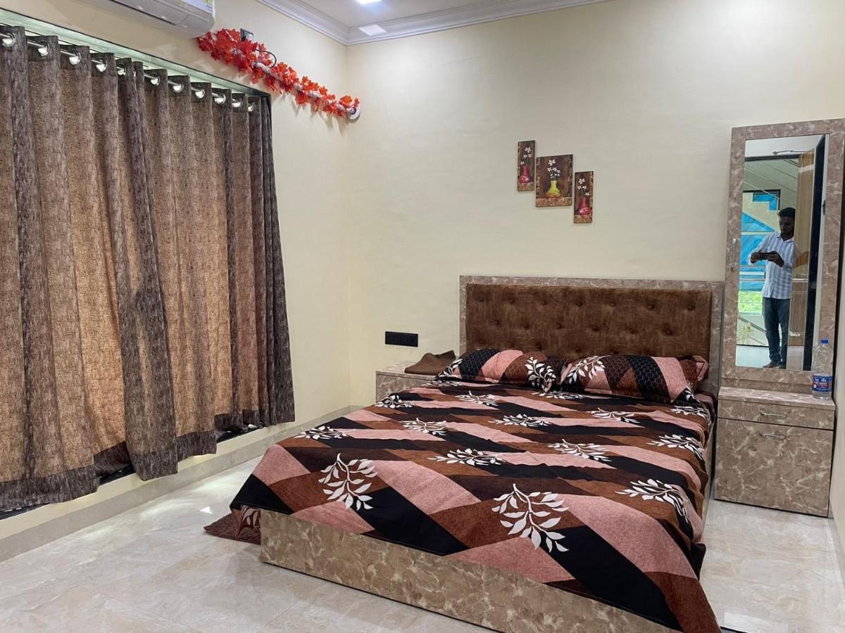 Classic Villa Palghar Екстер'єр фото